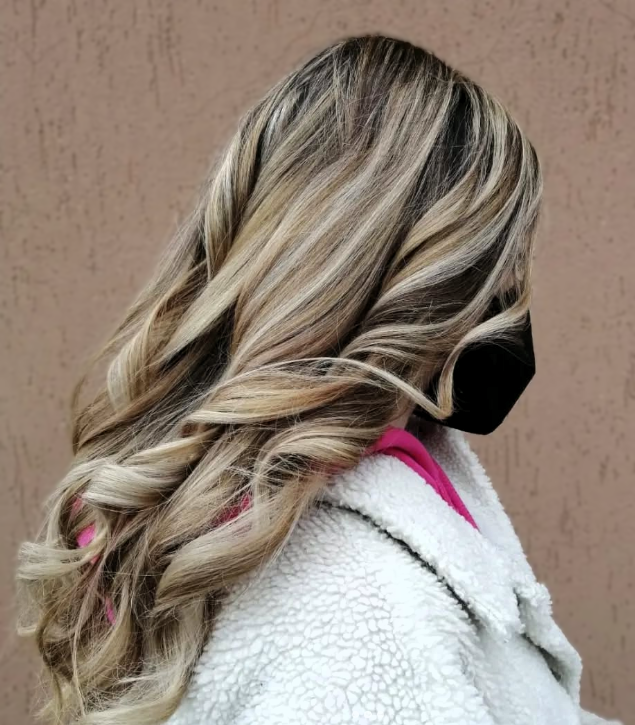 Capelli schiariti al sole